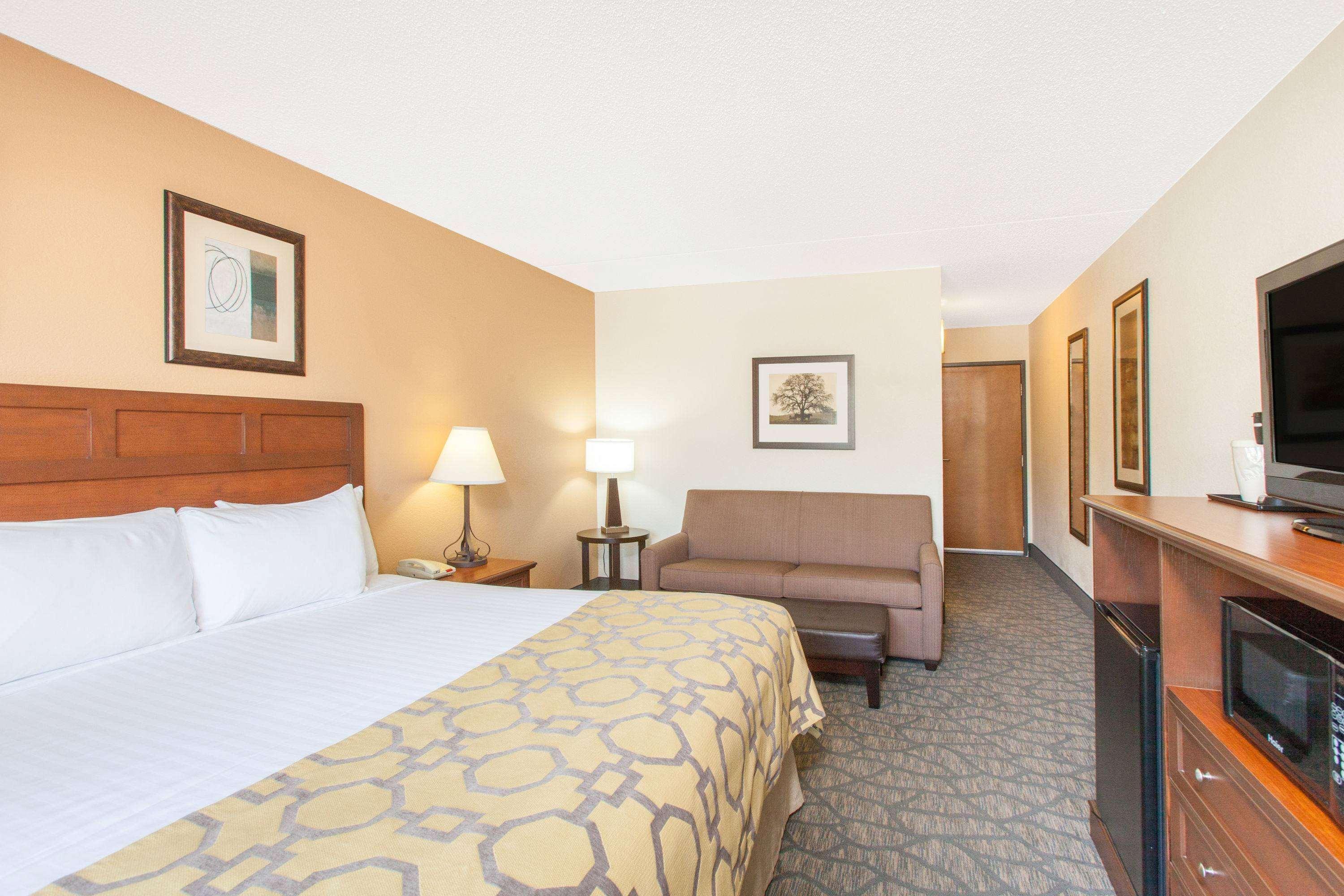 Baymont By Wyndham Branson - On The Strip Hotel Exterior photo